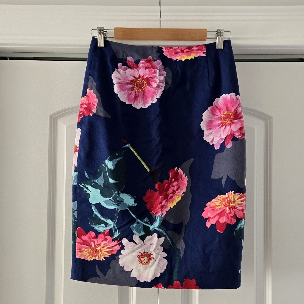 Banana Republic Navy Floral Pencil Skirt